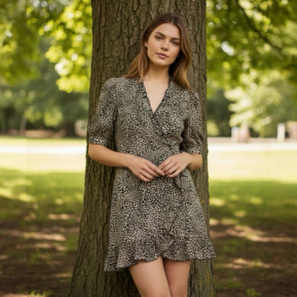 Topshop Animal Print Plunging V Neck Mini Dress - Picture 1 of 7